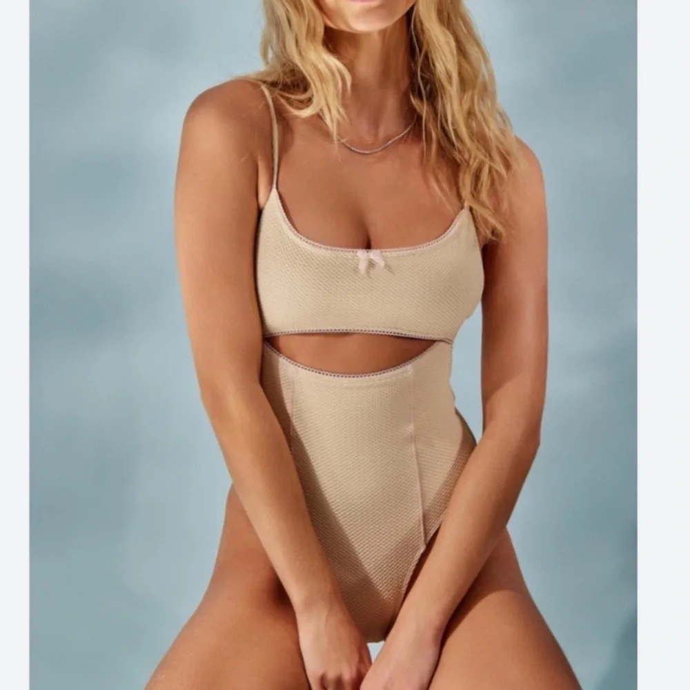 New! Frankies Bikinis Julianne Waffle Cheeky One Piece Swimsuit 24682